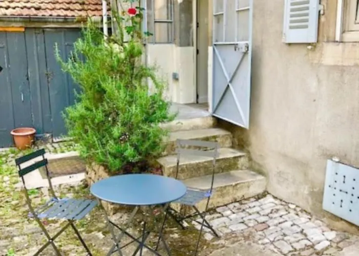 Le Fremyot - 2 - Gare & Darcy - Netflix Apartament