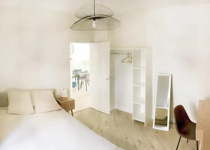 Le Fremyot - 2 - Gare & Darcy - Netflix *